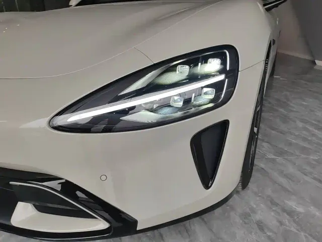 Xiaomi SU7 — Фото автомобиля 23