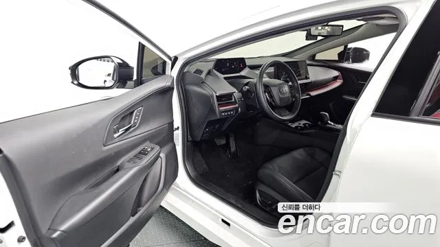 Toyota Prius — Фото автомобиля 9