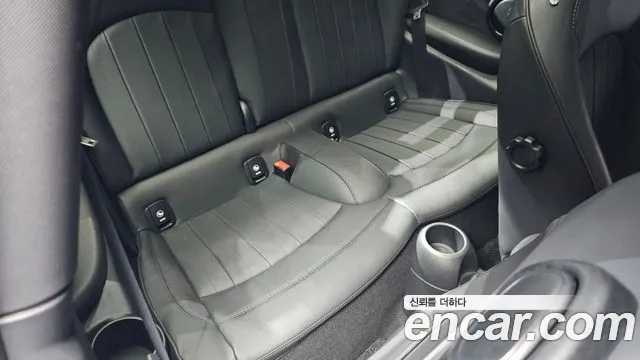 Mini Cooper — Фото автомобиля 11