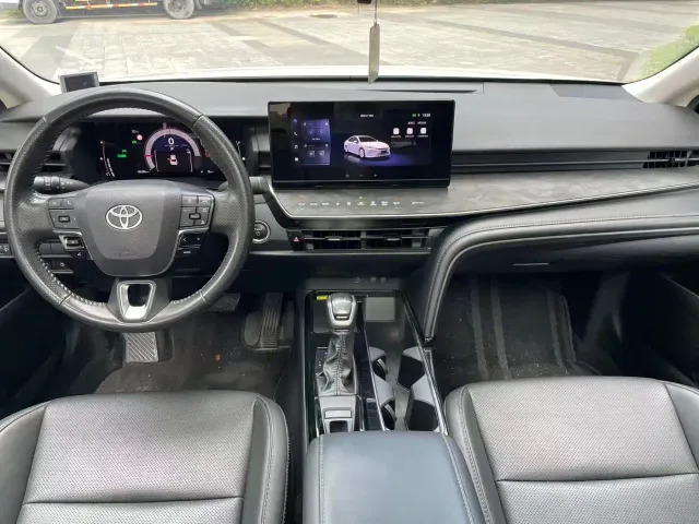 Toyota Camry — Фото автомобиля 9