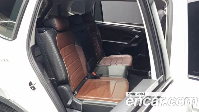 Volkswagen Tiguan — Фото автомобиля 12