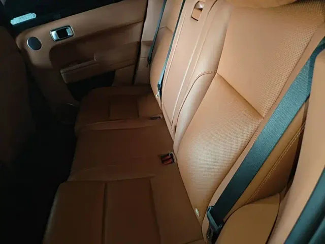 Li Auto L7 — Фото автомобиля 16