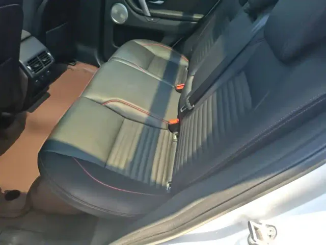 Land Rover Discovery Sport — Фото автомобиля 16