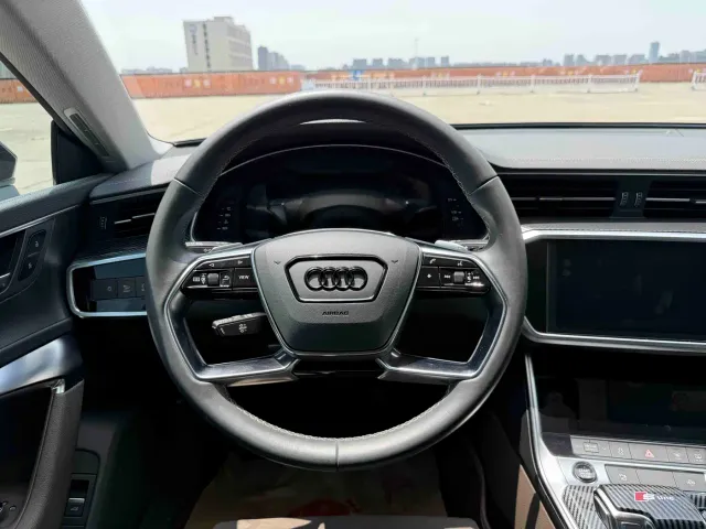Audi A7L — Фото автомобиля 16