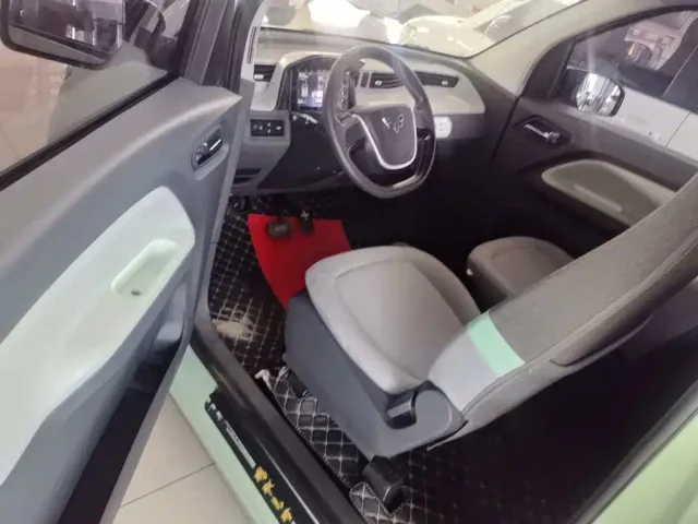 Wuling Hongguang Mini EV — Фото автомобиля 14