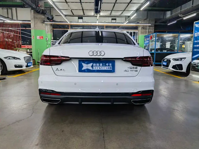 Audi A4L — Фото автомобиля 5