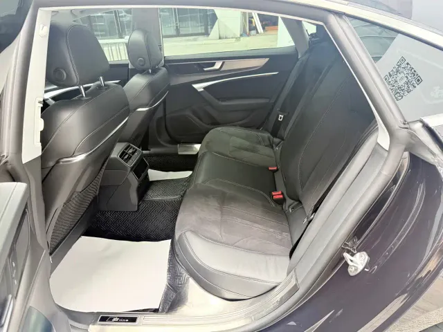 Audi A7L — Фото автомобиля 9