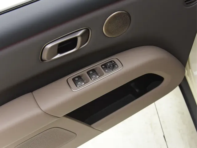 Li Auto i6 — Фото автомобиля 13