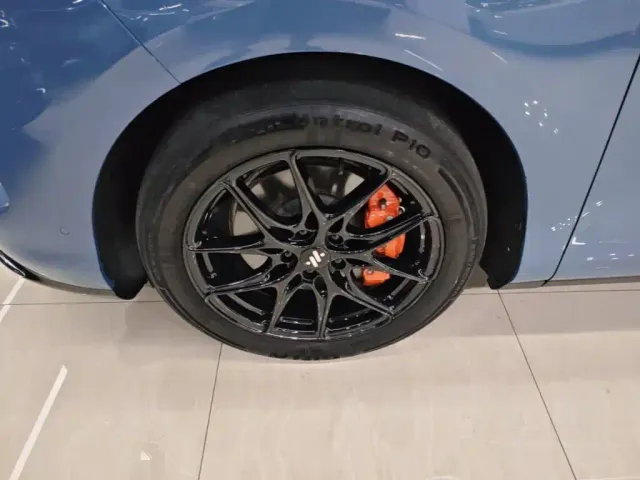 IM Motors LS6 — Фото автомобиля 22