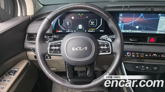 Kia Carnival Generation 4 — Фото автомобиля 14