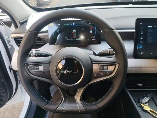 BYD Seal 05 DM-i — Фото автомобиля 10