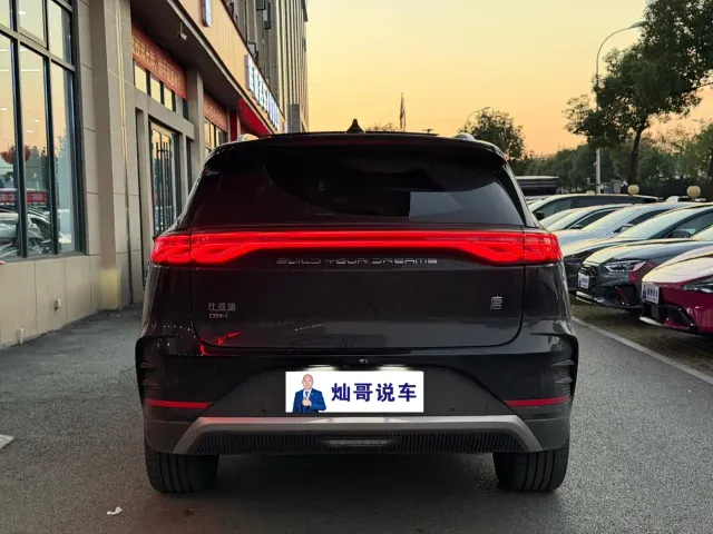 BYD Tang — Фото автомобиля 7