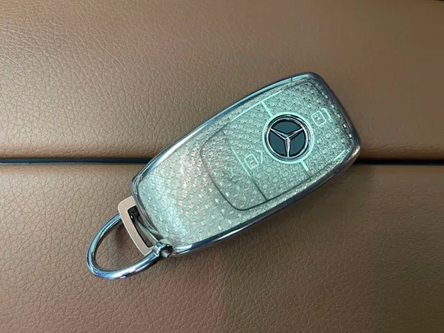 Mercedes-Benz E-Class — Фото автомобиля 11