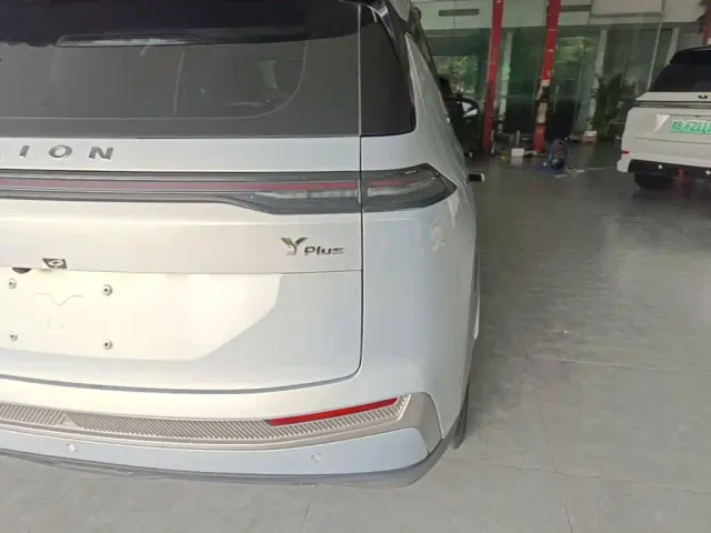 GAC Aion Y — Фото автомобиля 7