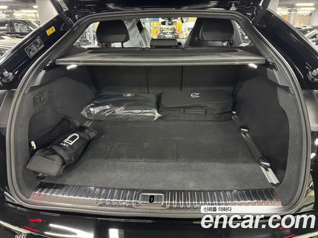 Lamborghini Urus — Фото автомобиля 14