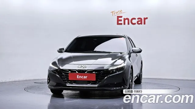 Hyundai AVANTE Avante (CN7) — Фото автомобиля 3