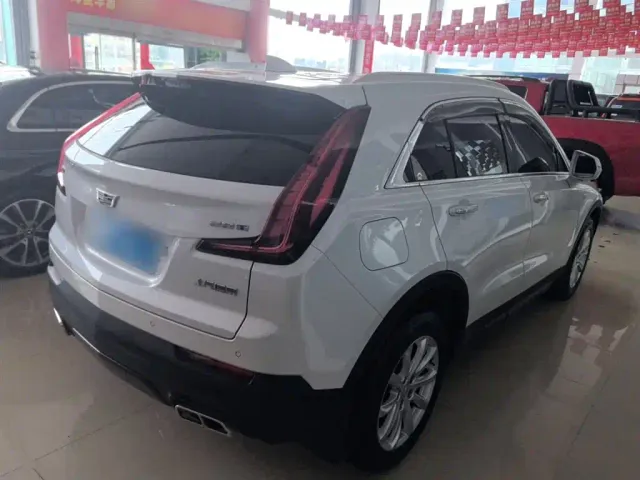 Cadillac XT4 — Фото автомобиля 4