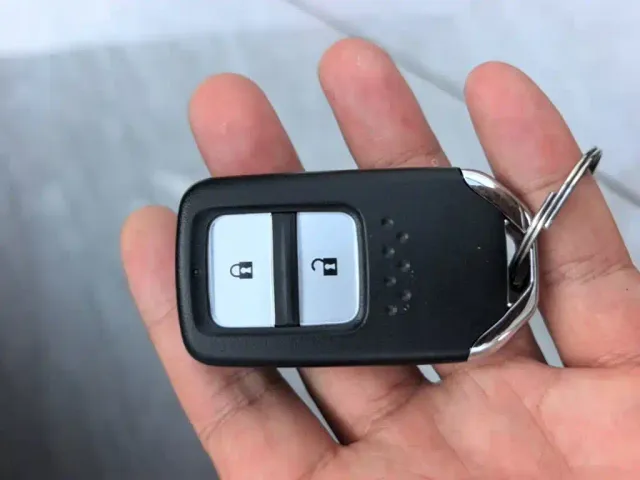 Honda Fit — Фото автомобиля 8