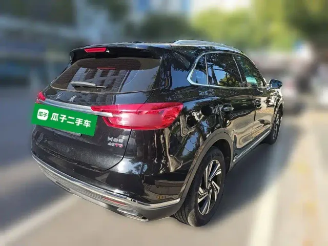 Hongqi HS5 — Фото автомобиля 6