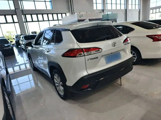 Toyota Frontlander — Фото автомобиля 12