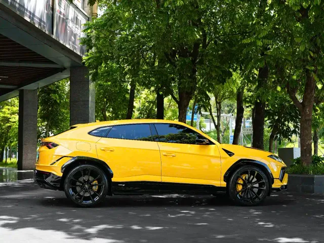 Lamborghini Urus — Фото автомобиля 6