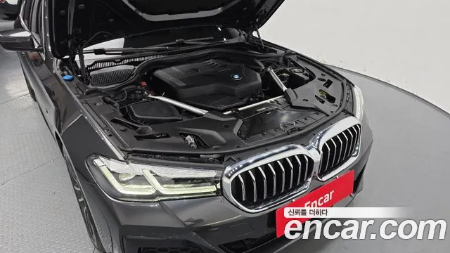 BMW 5-Series — Фото автомобиля 6