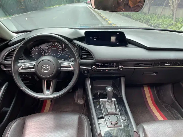 Mazda Axela — Фото автомобиля 19