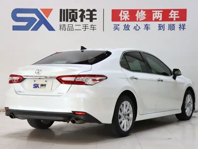 Toyota Camry — Фото автомобиля 4