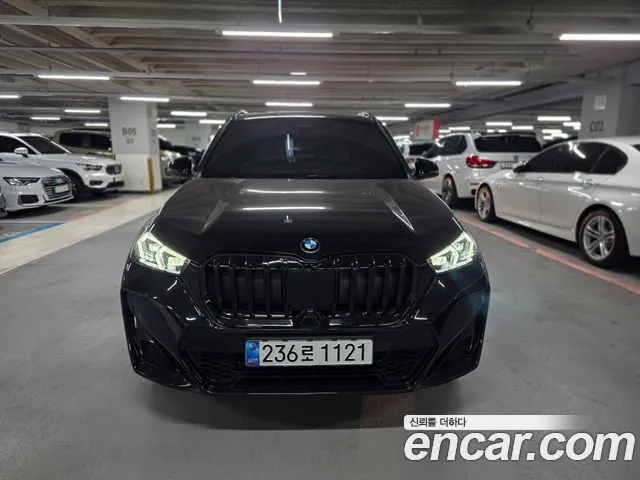 Фотография автомобиля — BMW X1 U11
