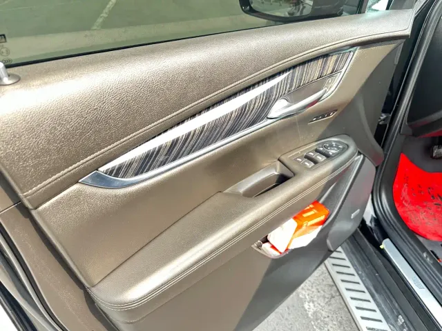 Cadillac XT6 — Фото автомобиля 10