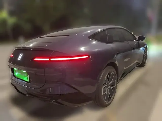 Avatr Avatr 12 2025 Ultra Pure Electric AWD — Фото автомобиля 4