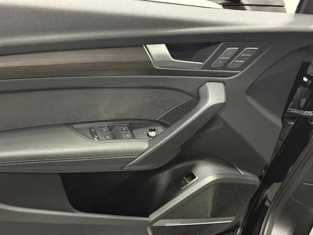 Audi Q5L — Фото автомобиля 12