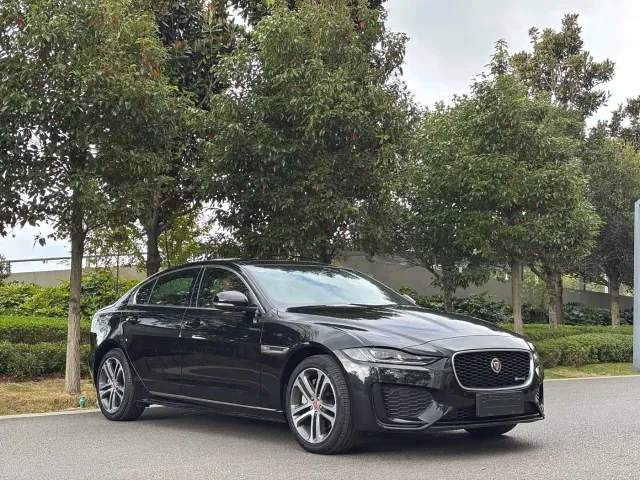Jaguar XEL — Фото автомобиля 3