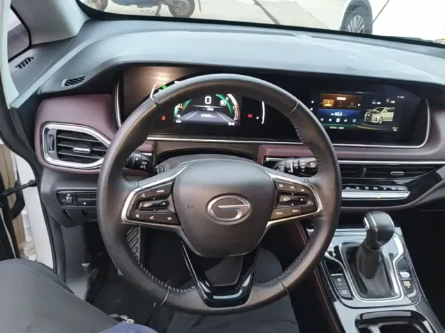 GAC Trumpchi M6 — Фото автомобиля 10
