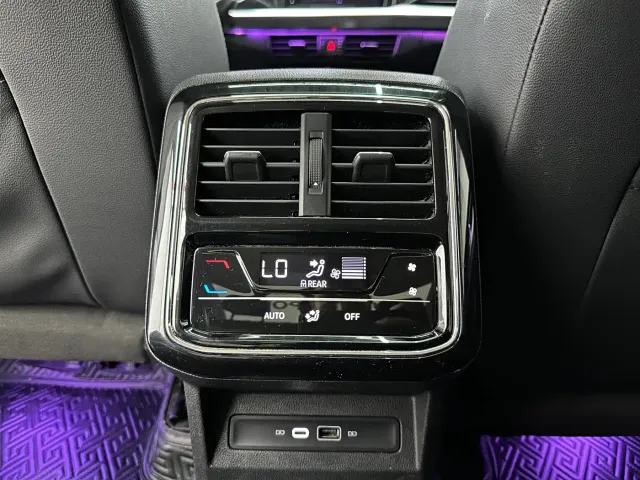 Volkswagen Passat — Фото автомобиля 16