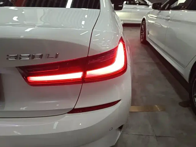 BMW 3 Series — Фото автомобиля 6