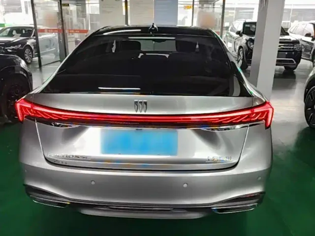 Buick LaCrosse — Фото автомобиля 3