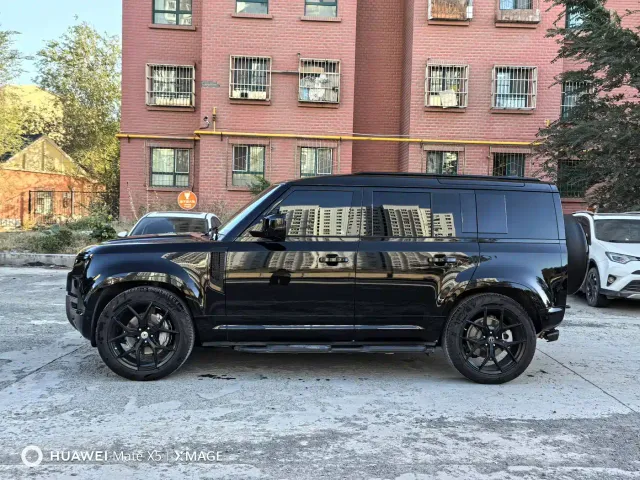 Land Rover Defender — Фото автомобиля 6