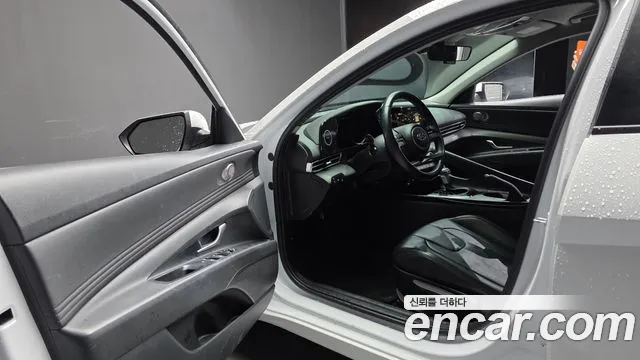 Hyundai AVANTE Avante (CN7) — Фото автомобиля 10