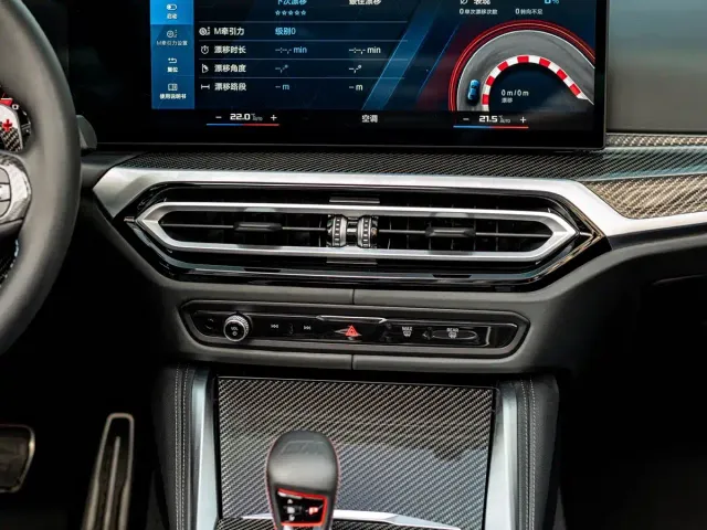 BMW M4 — Фото автомобиля 10