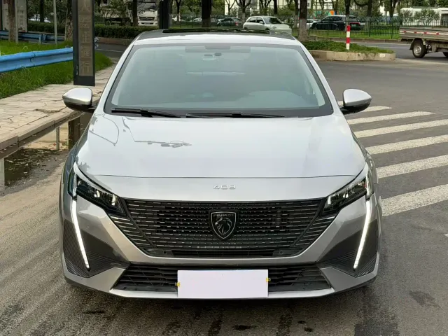 Peugeot 408 — Фото автомобиля 2