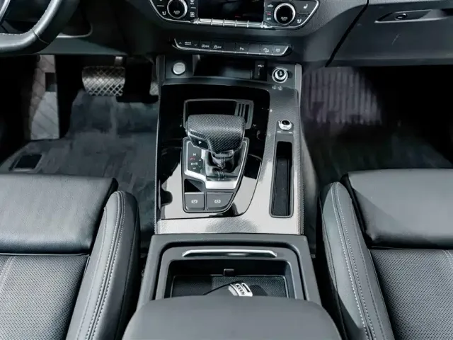 Audi Audi Q5L 2024 Model 40 TFSI Luxury Dynamic — Фото автомобиля 12