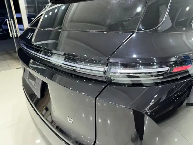 Li Auto L7 — Фото автомобиля 16