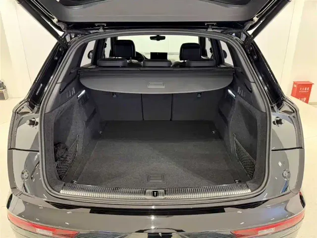 Audi Q5L — Фото автомобиля 5