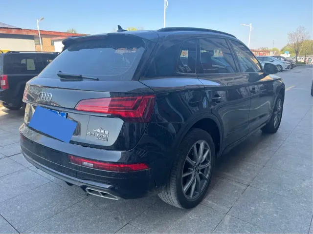 Audi Q5L — Фото автомобиля 3