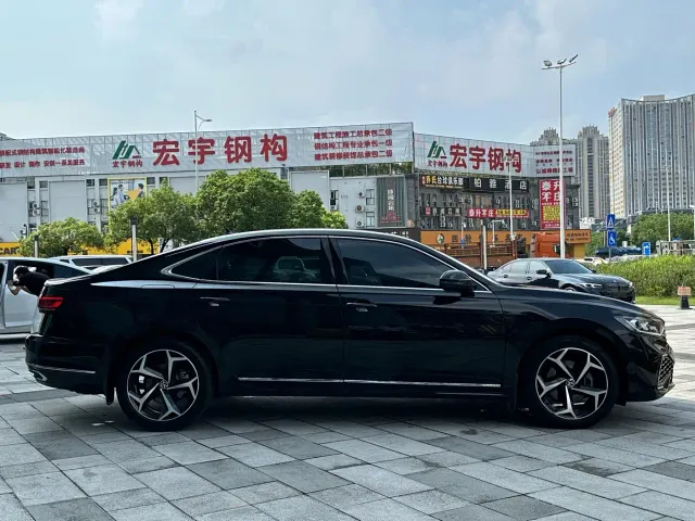 Volkswagen Passat — Фото автомобиля 5