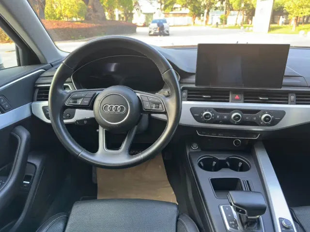 Audi A4L — Фото автомобиля 12