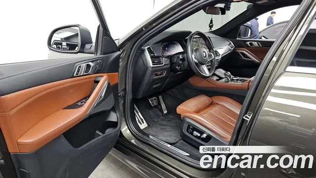 BMW X6 xDrive40i M Sport — Фото автомобиля 10