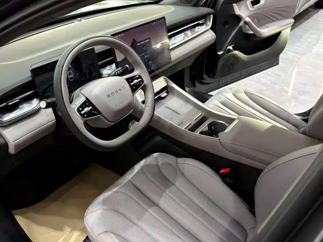 Roewe M7 DMH — Фото автомобиля 16