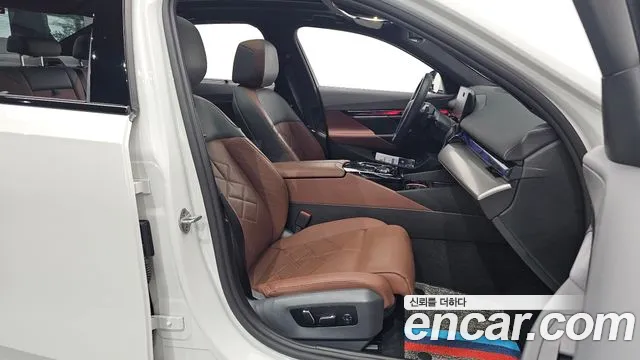 BMW 5-Series 5 серия (G60) 530i xDrive M Sport — Фото автомобиля 8